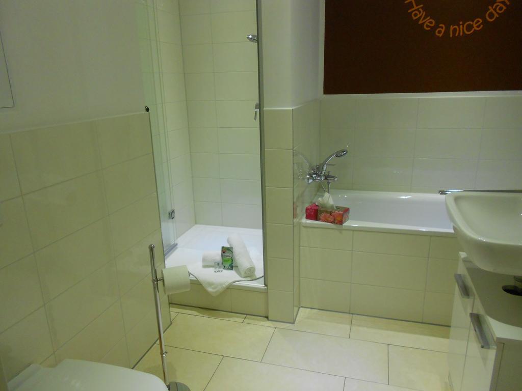 Mein Appartement Huerth Koeln 객실 사진